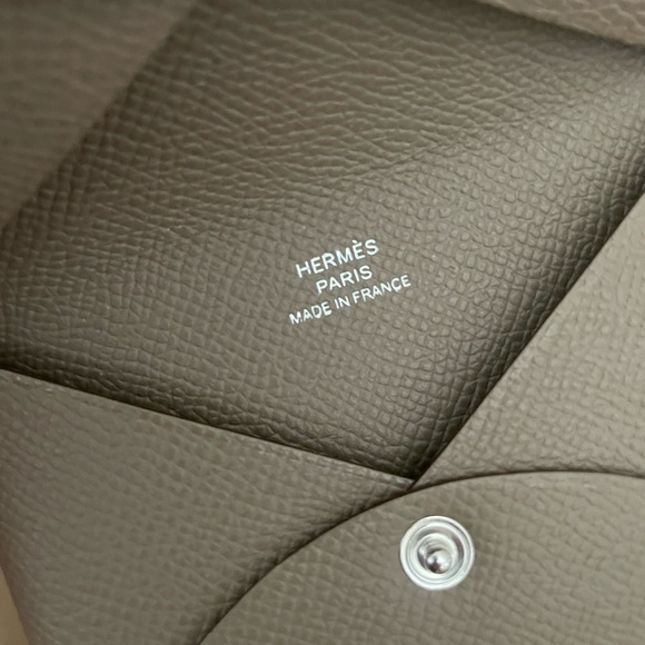 Hermes Calvi Card Holder Etoupe - Picture 4 of 4